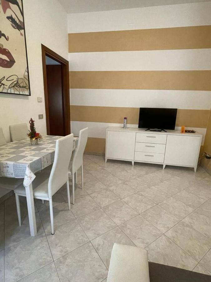 Marilyn House Apartment Desenzano del Garda Luaran gambar