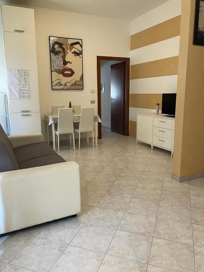 Marilyn House Apartment Desenzano del Garda Luaran gambar